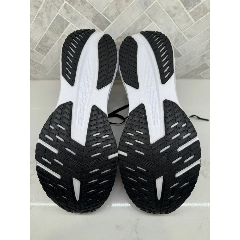 Brooks Launch 11 Running Shoes Mens Size 9D 9 D Black White Sneakers Athletic